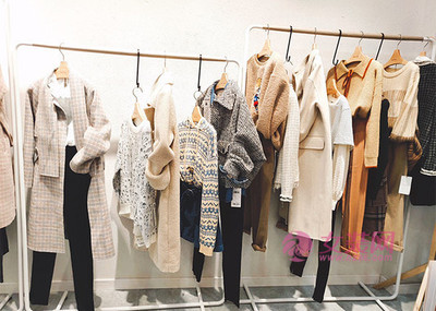 新手去服裝批發(fā)市場(chǎng)進(jìn)貨一定要注意的四個(gè)事項(xiàng)