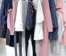 實體店服裝貨源優(yōu)質商家置頂推薦產(chǎn)品